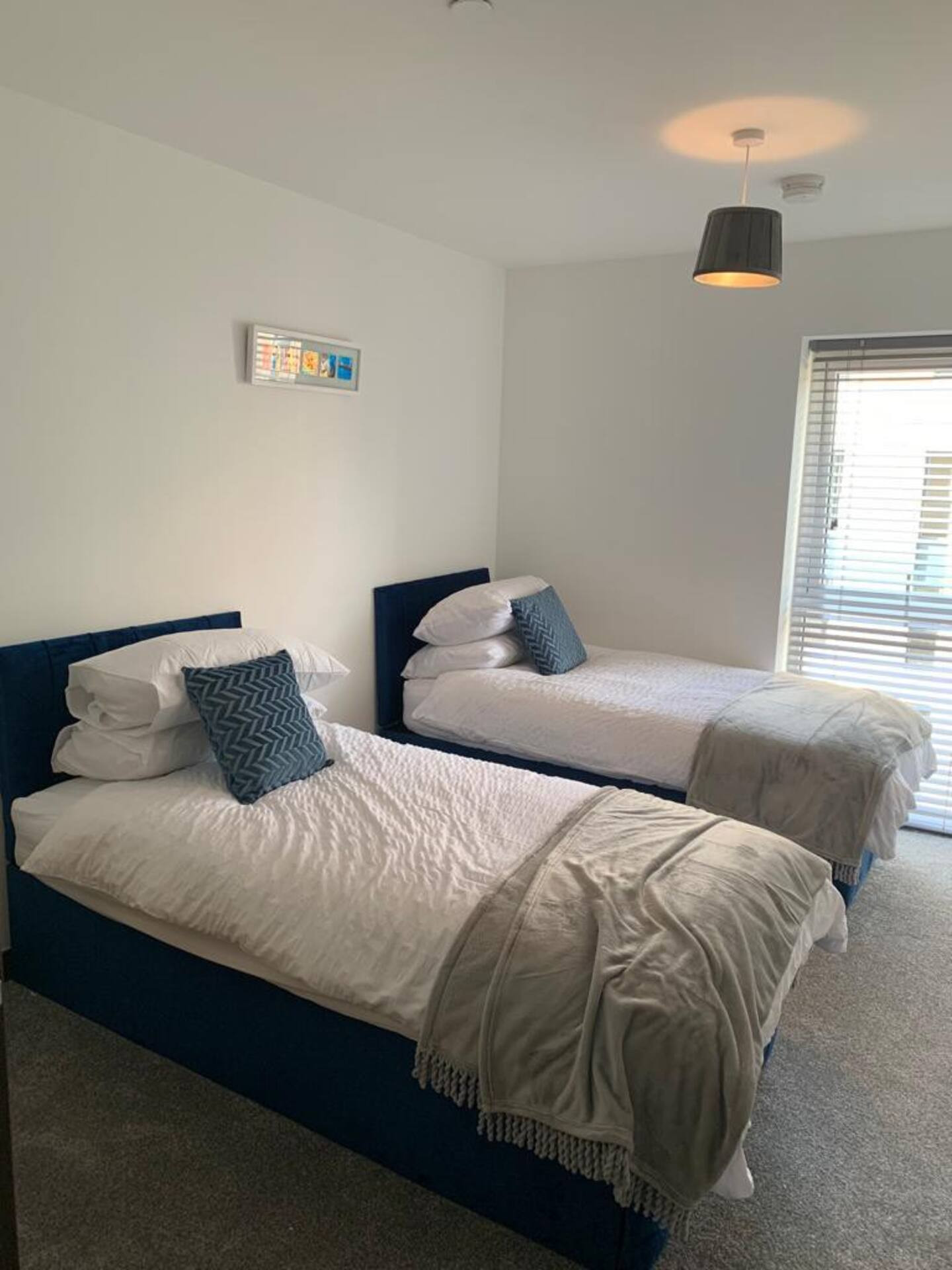 Raphvin Apex Abode - Two bedroom apartment/parking in Edinburgh Way CM20 2DG - Property image 13 - VivreStays