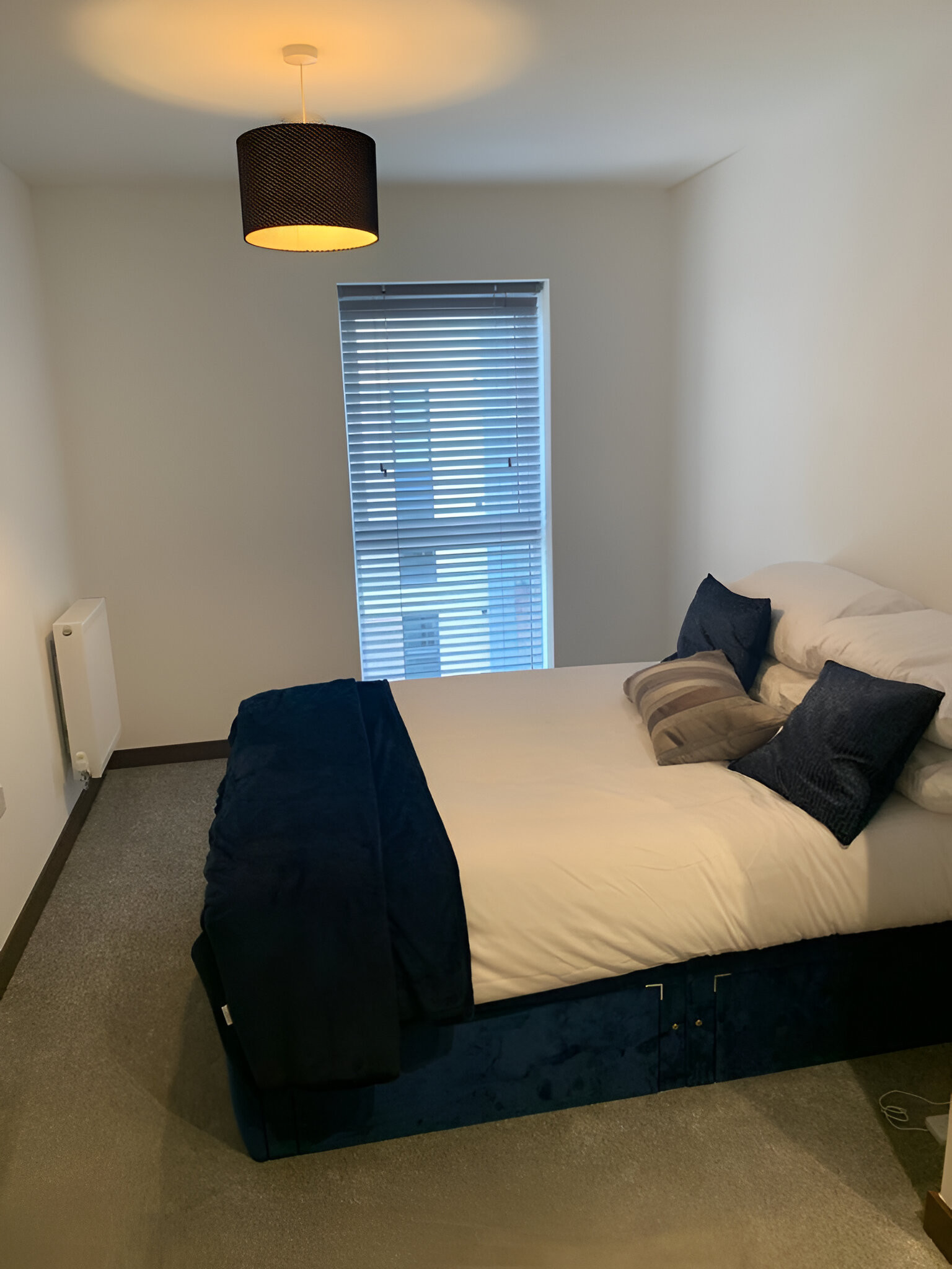 Raphvin Apex Abode - Two bedroom apartment/parking in Edinburgh Way CM20 2DG - Property image 15 - VivreStays