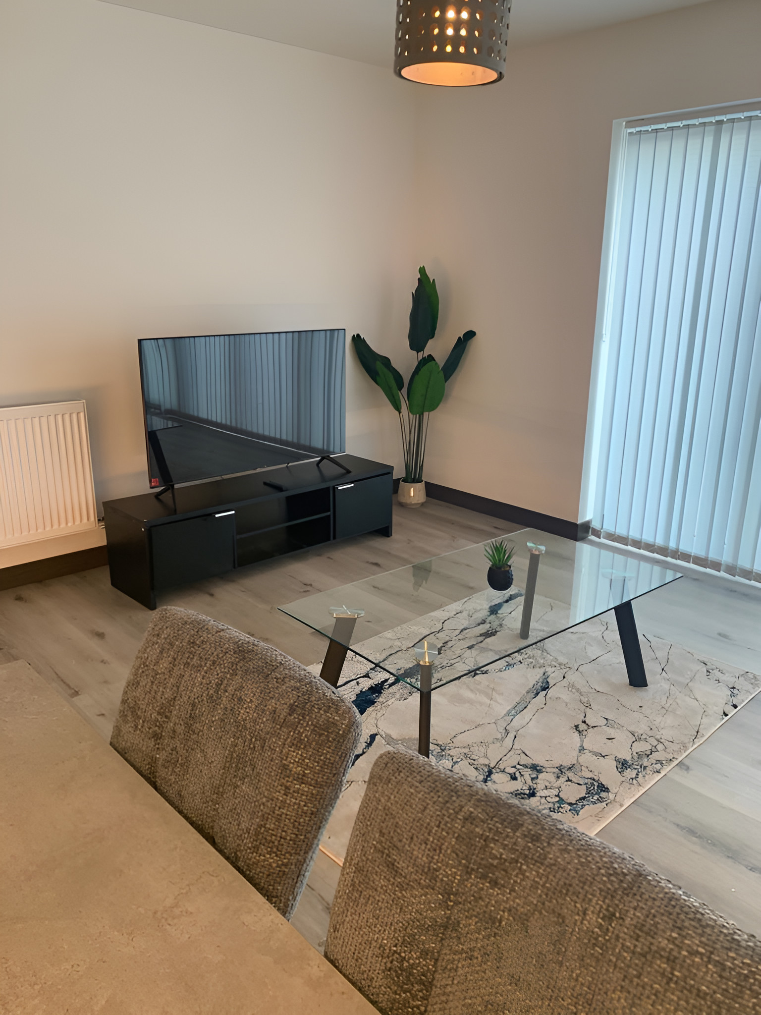 Raphvin Apex Abode - Two bedroom apartment/parking in Edinburgh Way CM20 2DG - Property image 8 - VivreStays