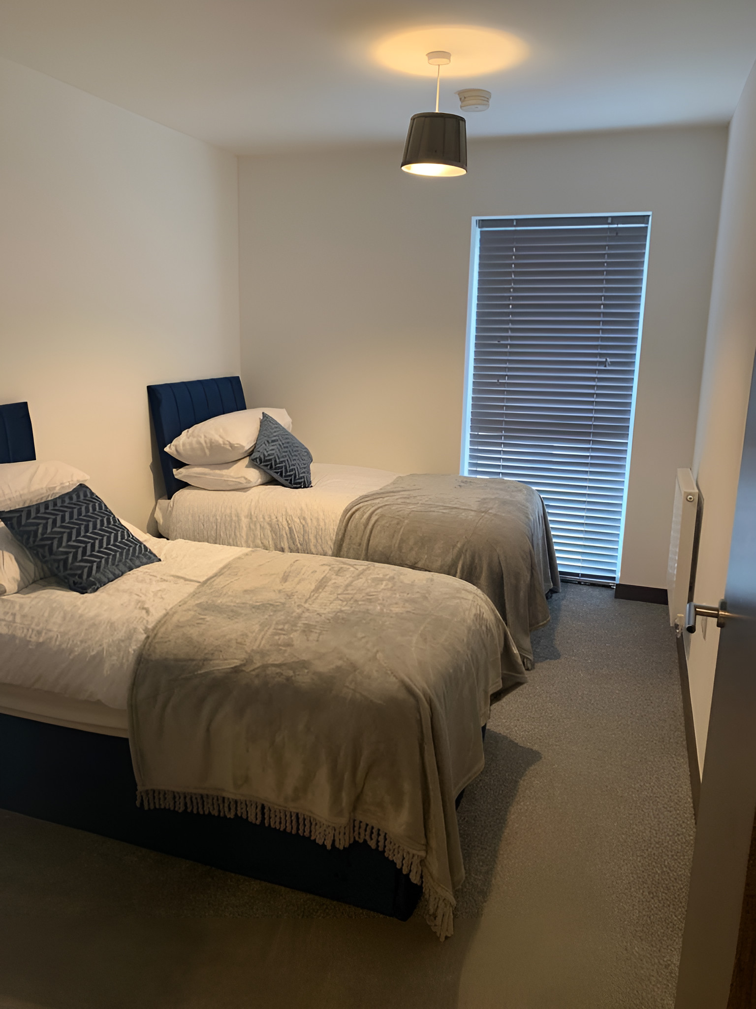 Raphvin Apex Abode - Two bedroom apartment/parking in Edinburgh Way CM20 2DG - Property image 14 - VivreStays