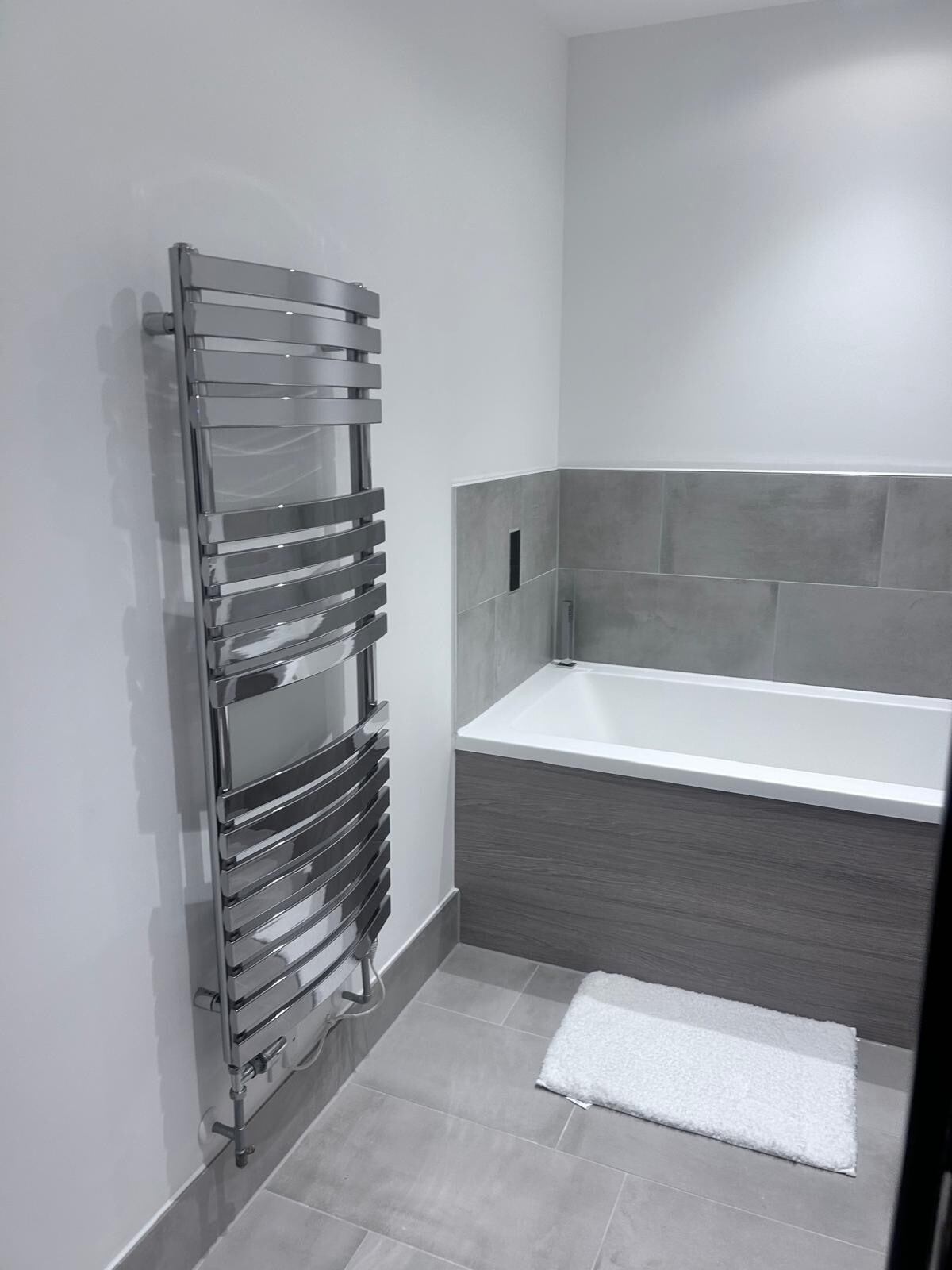 The Ivy Abode 2 bedroom Apartment/Parking in Q4M6+JP4 CM20 2TN - Property image 10 - VivreStays
