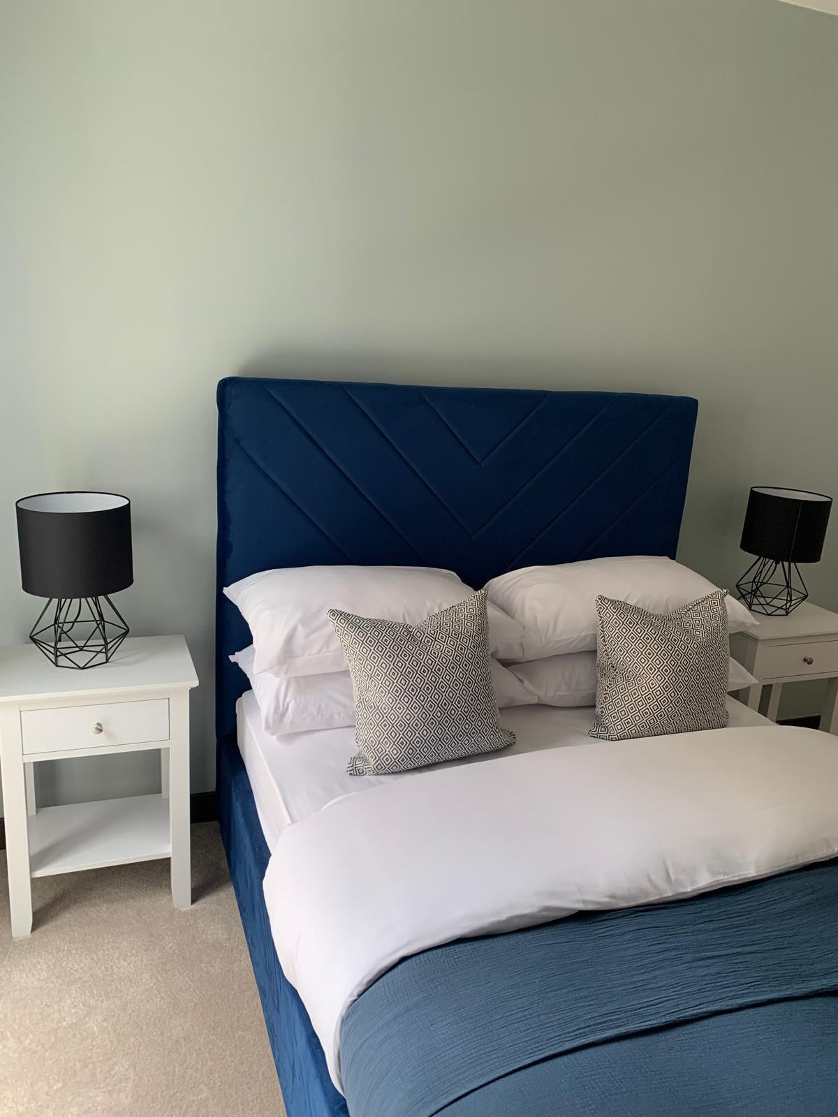 The Sunrise Den-Lovely 2 bedroom apartment/Parking in Q3JX+997 CM20 2GS - Property image 7 - VivreStays
