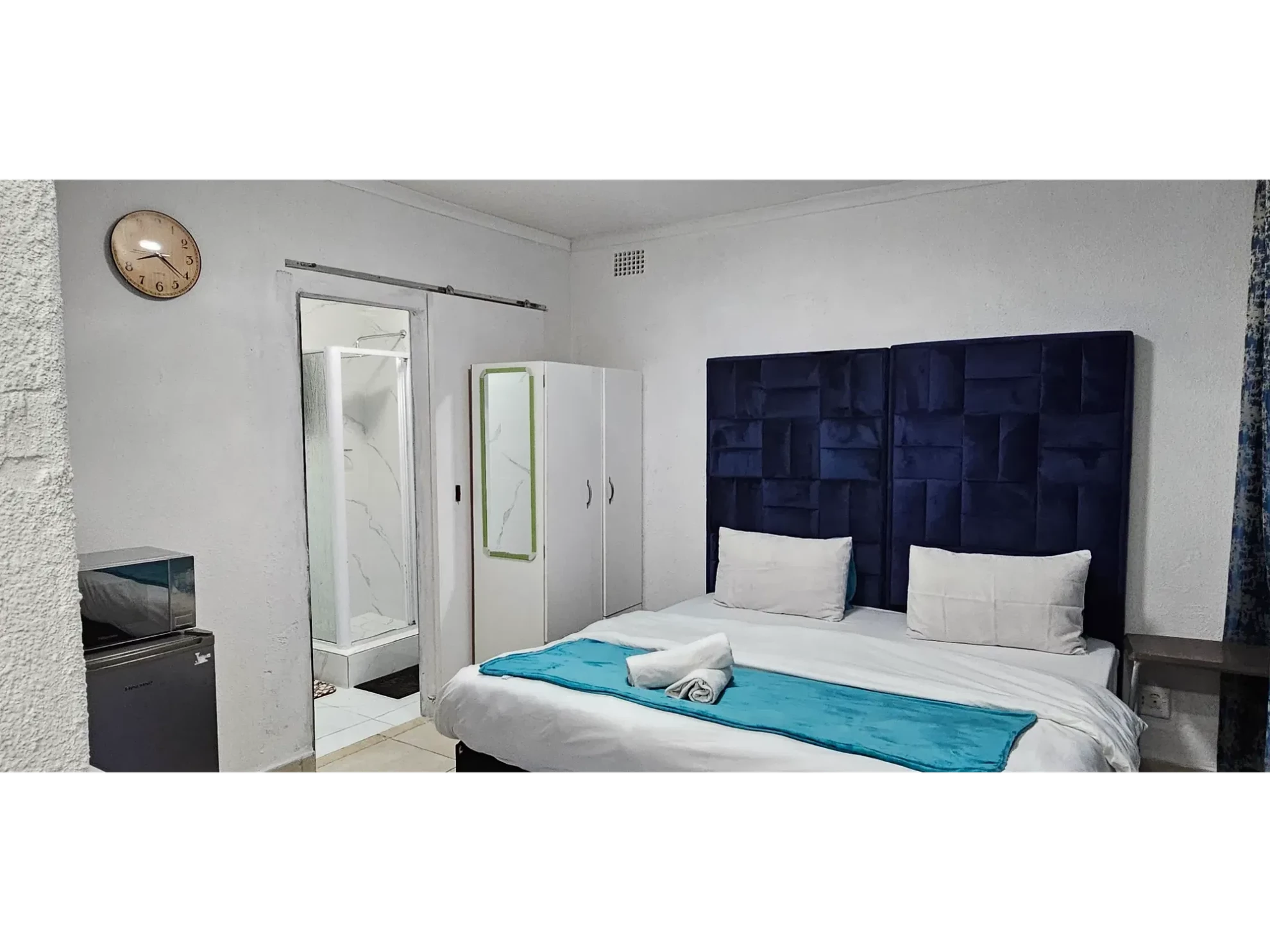 Search and Stay, undefined in undefined. Gallery position 4