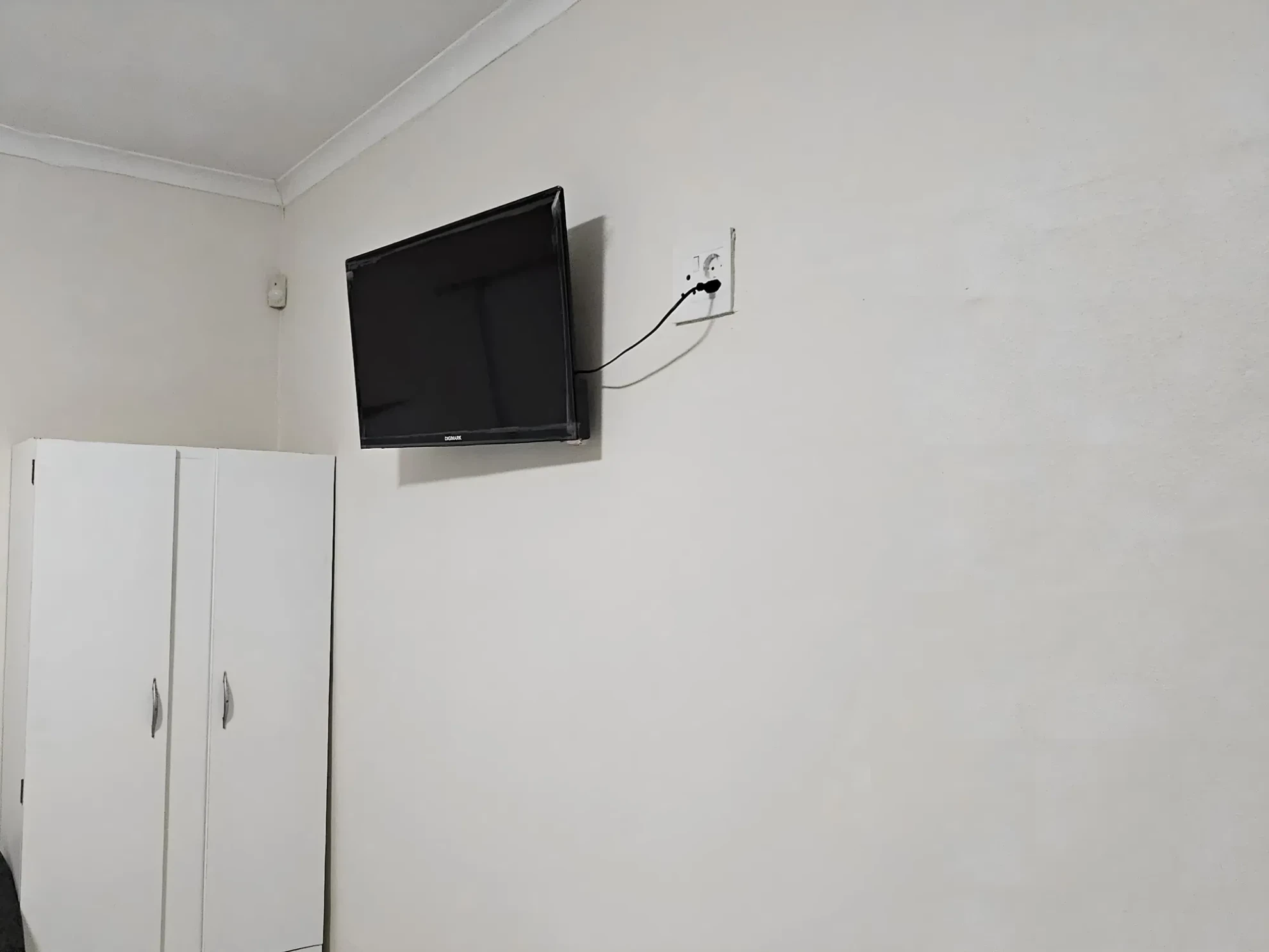 Search and Stay, undefined in undefined. Gallery position 4