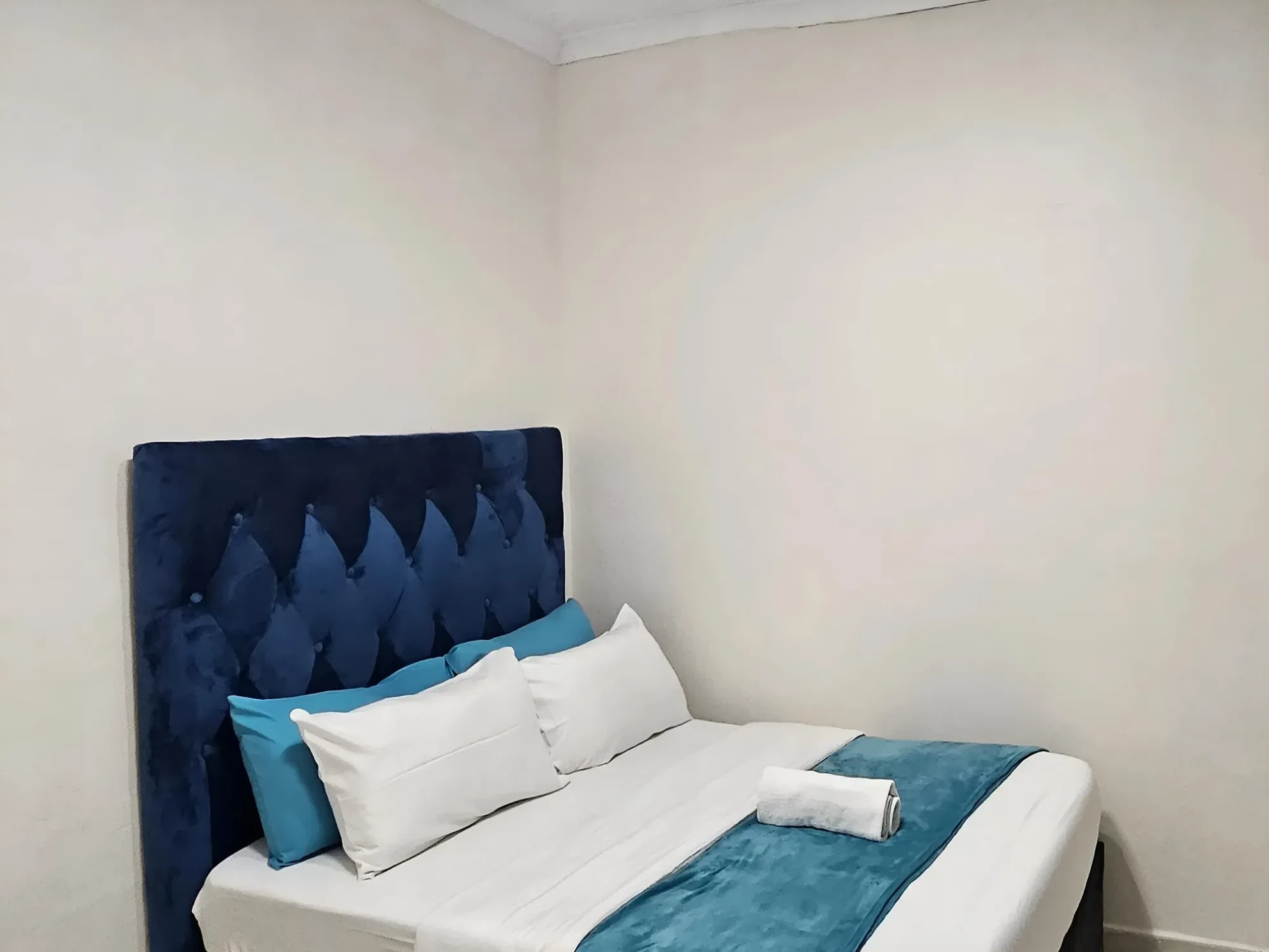 Search and Stay, undefined in undefined. Gallery position 4