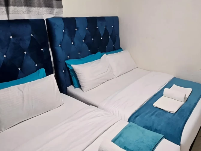 Search and Stay destination Cape Town, WC - South Africa from AU$ 135. Goshen Lodge - Spencer - One-Bedroom Apartment