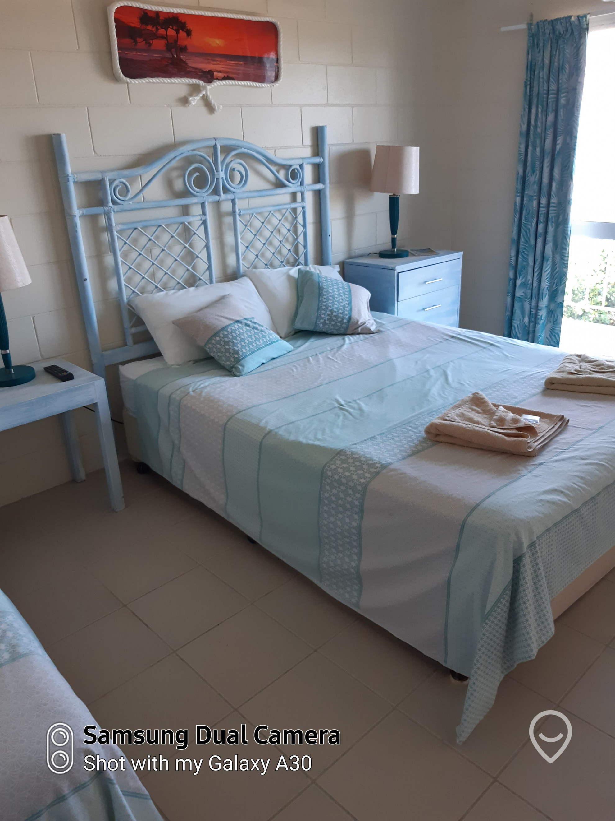 Search and Stay destination carousel image position 9