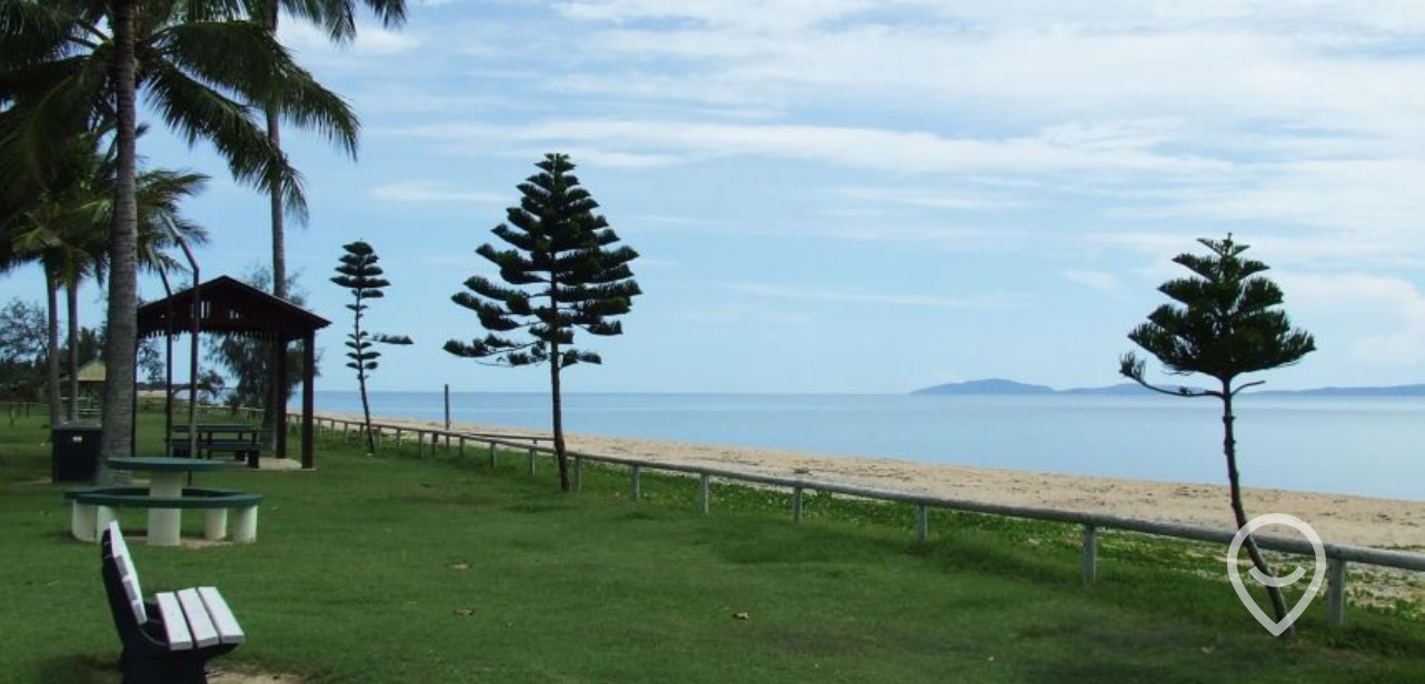 Search and Stay destination carousel image position 7