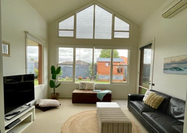 Search and Stay Pre Property, Hallis Hideaway in 4 Hallis Ct, Torquay VIC 3228, Australia. Gallery position 4