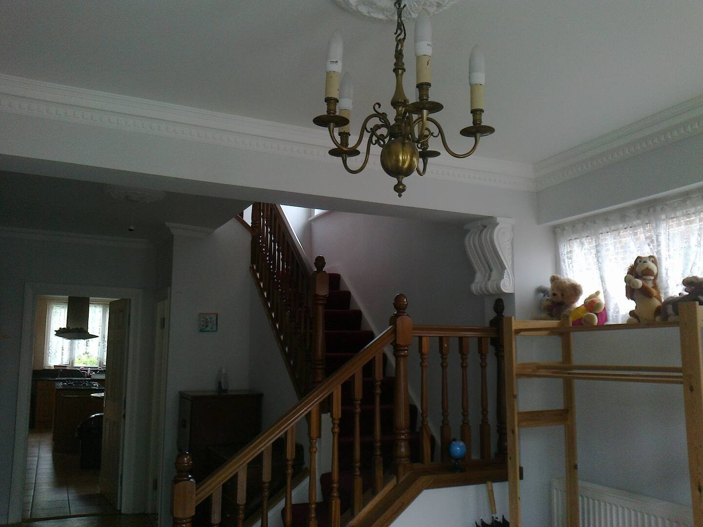 Search and Stay destination carousel image position 4