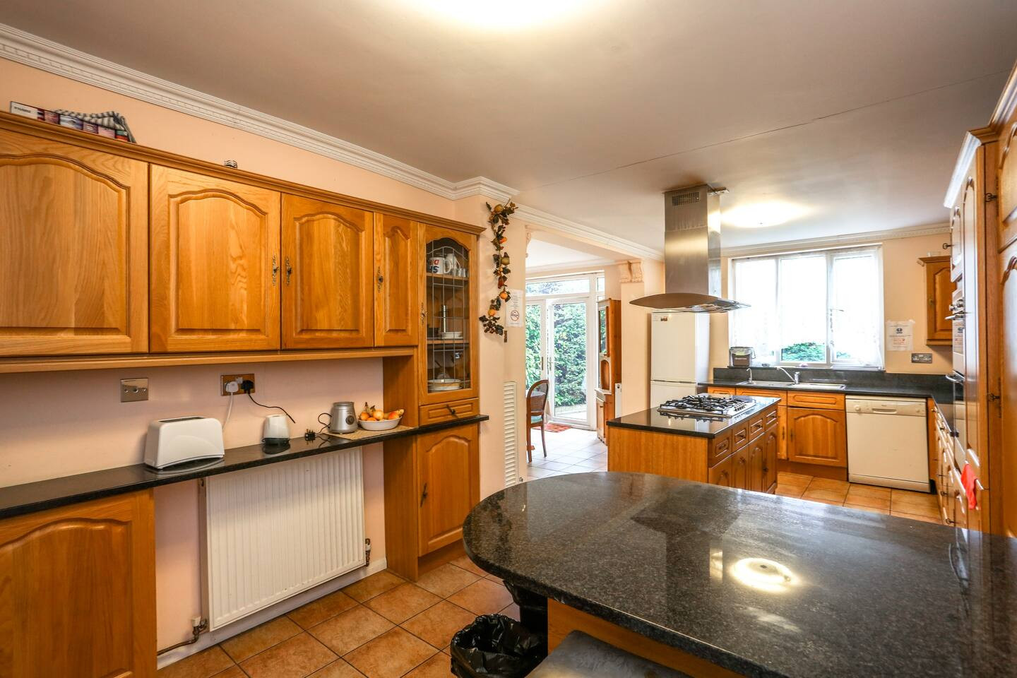 Search and Stay destination carousel image position 12