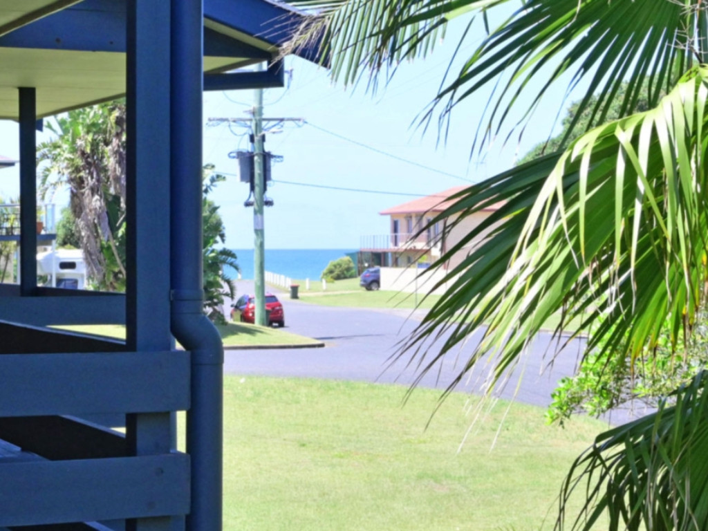 Search and Stay destination carousel image position 8