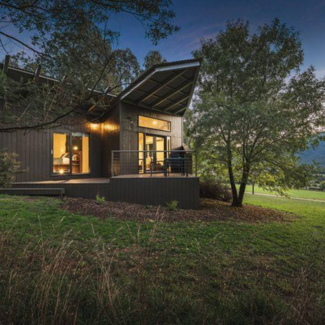 Search and Stay Pre Property, Buckland Studios - Four in 116 McCormacks Ln, Porepunkah VIC 3740, Australia. Gallery position 1