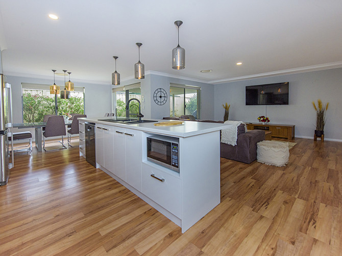 Search and Stay Pre Property, Fish Eagle Retreat in 50 Inverness Ave, Dunsborough WA 6281, Australia. Gallery position 3