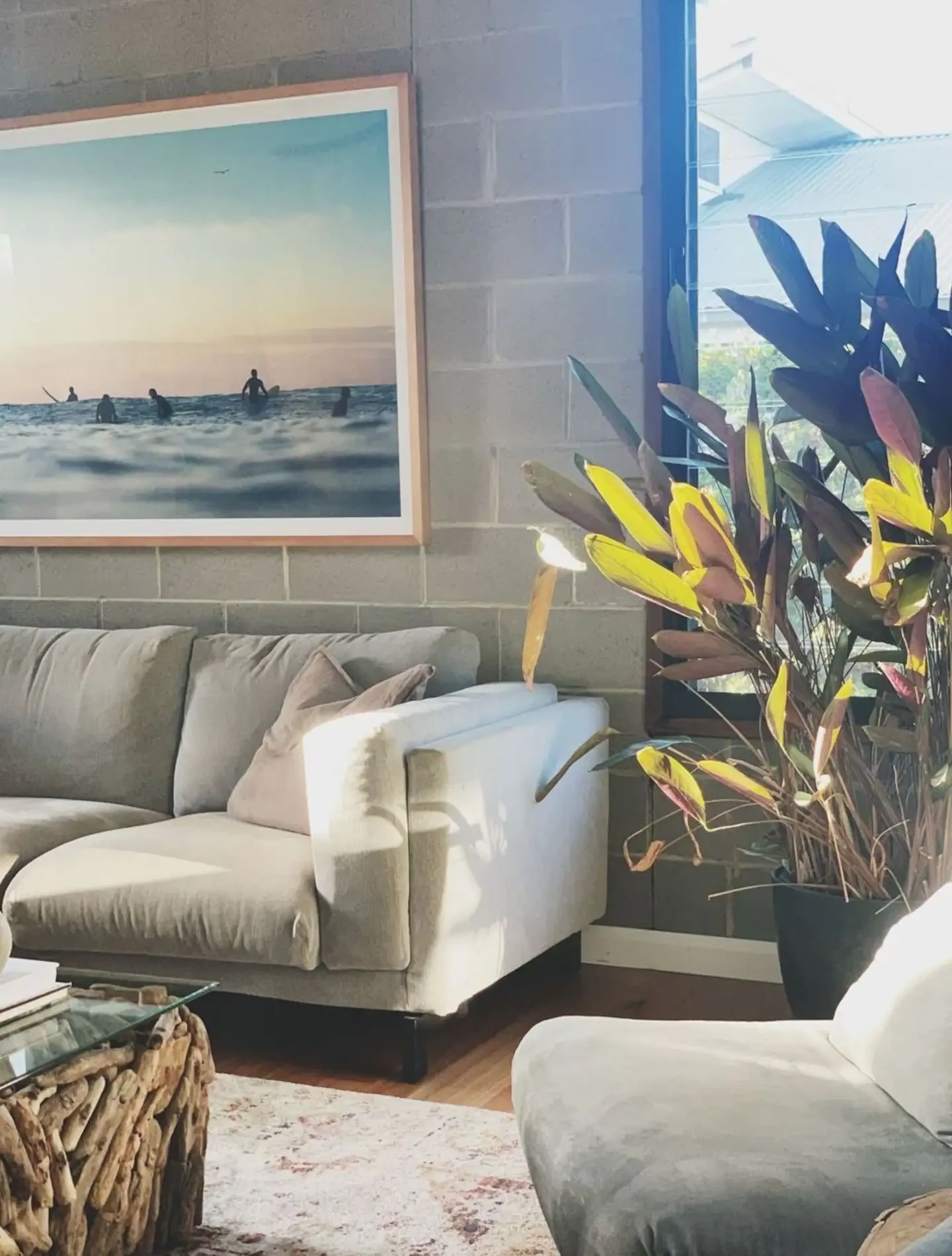 Search and Stay destination carousel image position 32