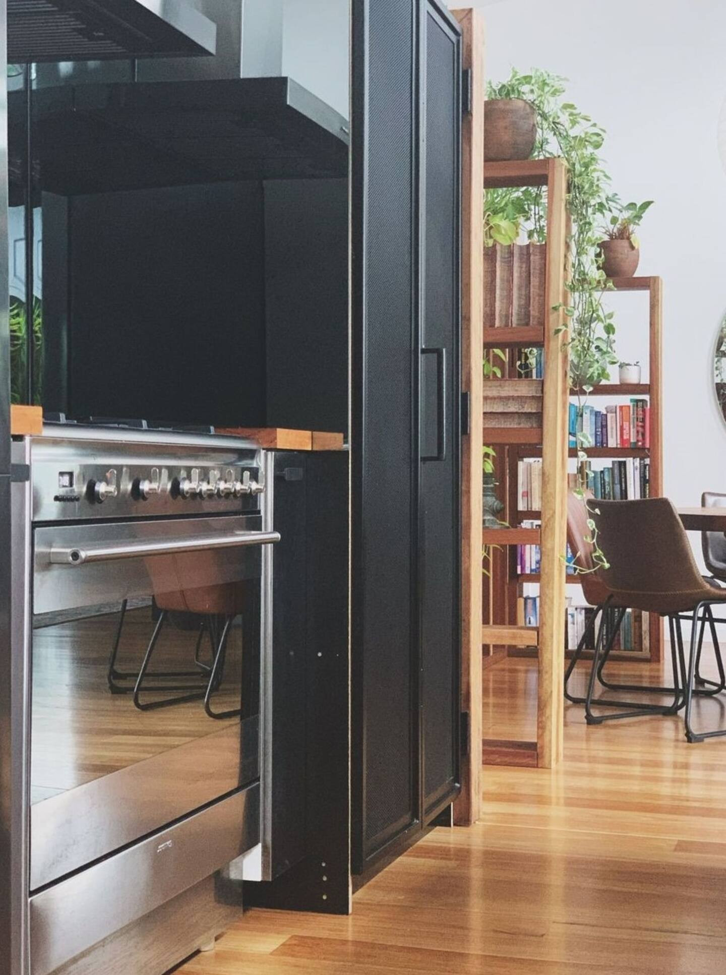 Search and Stay destination carousel image position 11