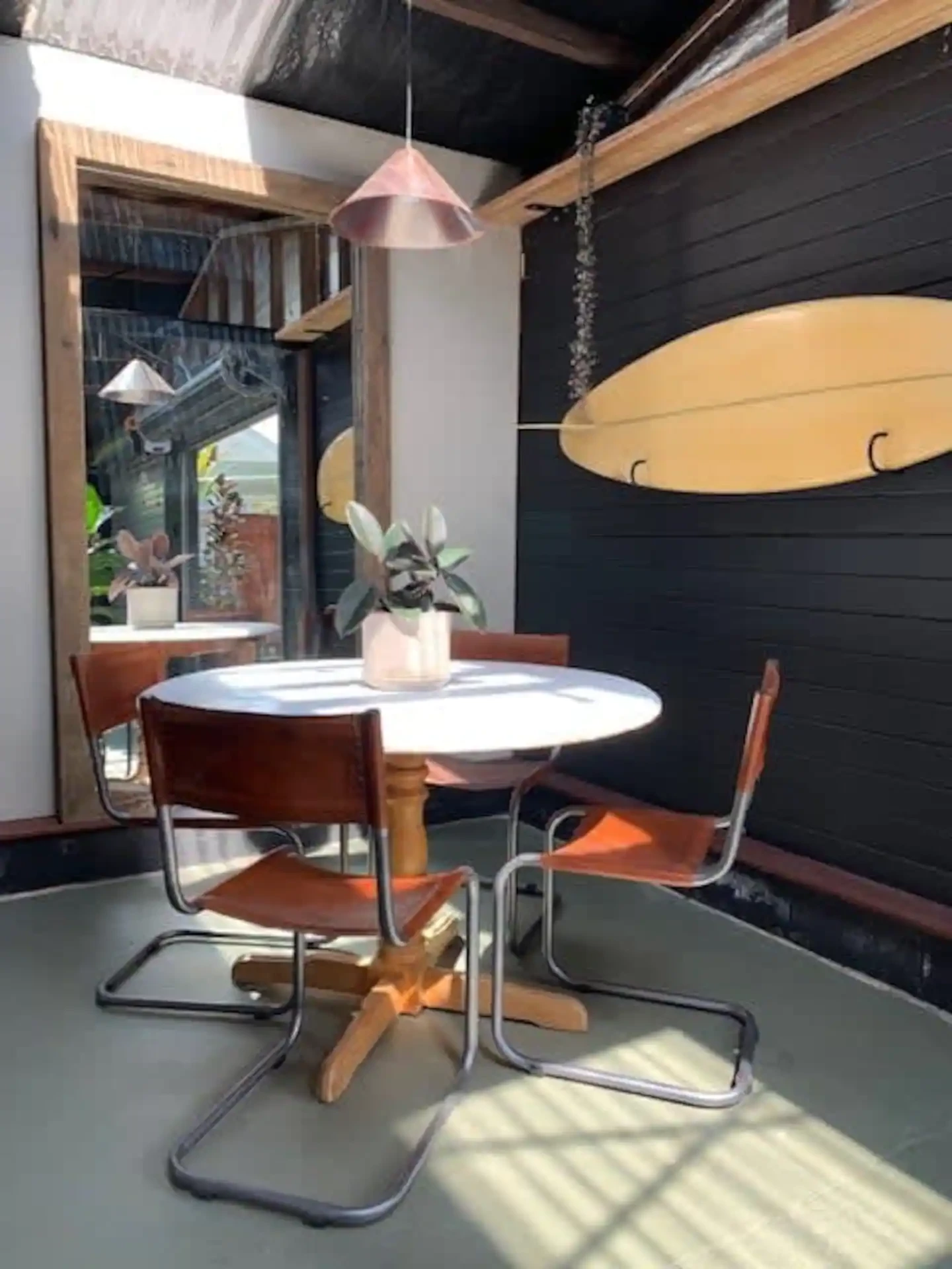 Search and Stay destination carousel image position 17