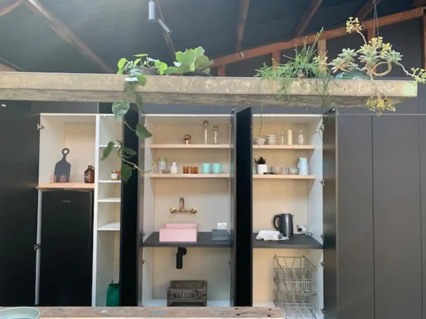 Search and Stay destination carousel image position 6