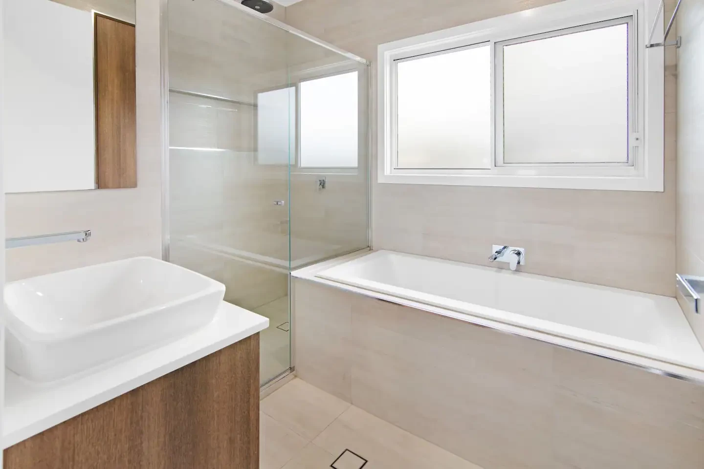 Search and Stay destination carousel image position 22