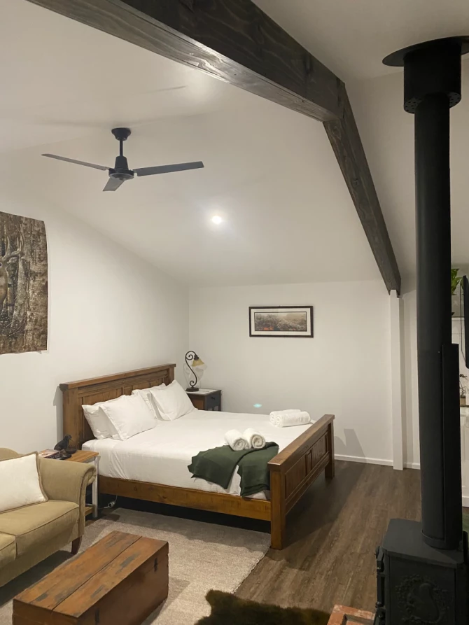 Search and Stay Pre Property, Holly House Garden Studio in 2307 Wangaratta-Whitfield Rd, Moyhu VIC 3732, Australia. Gallery position 0