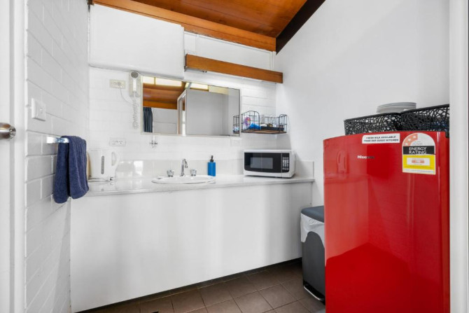 Search and Stay Pre Property, JETTY MOTEL THE ENTRANCE STANDARD FAMILY ROOM in 353 The Entrance Rd, Long Jetty NSW 2261, Australia. Gallery position 0