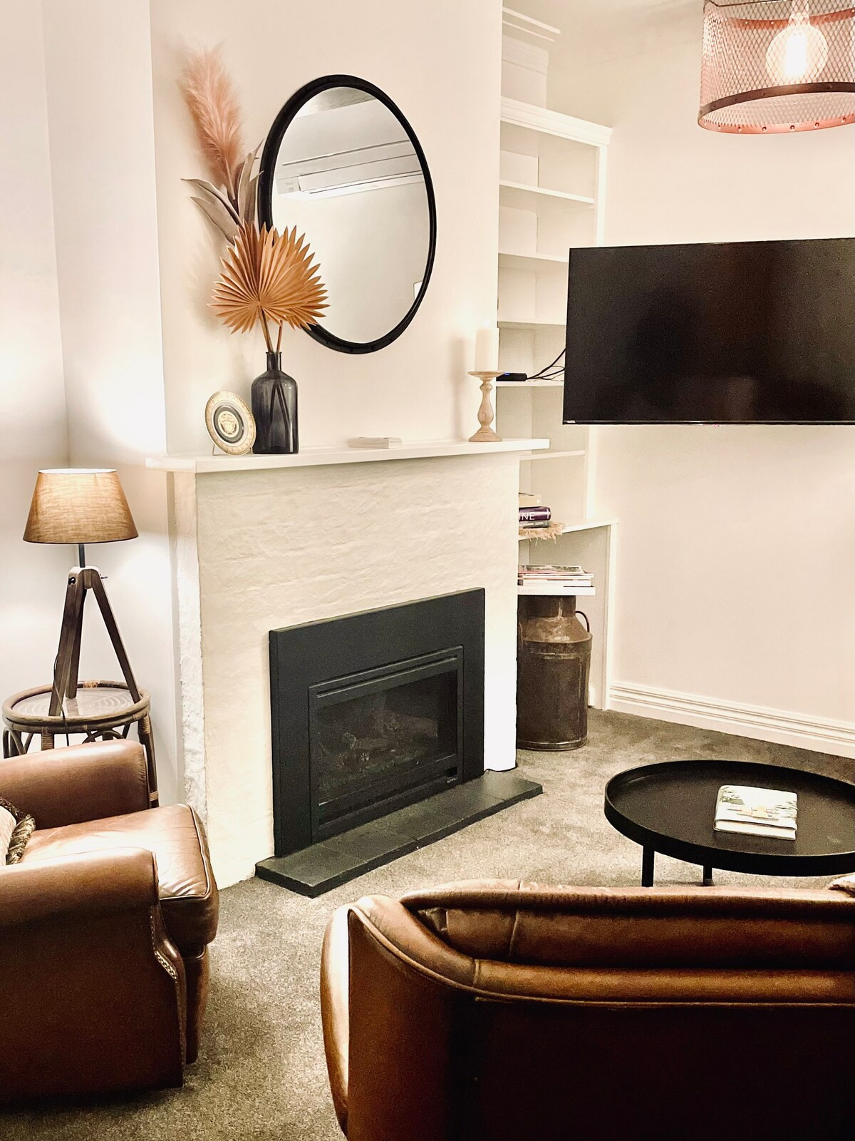 Search and Stay destination carousel image position 29