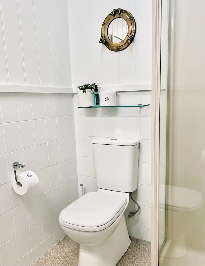 Search and Stay destination carousel image position 36