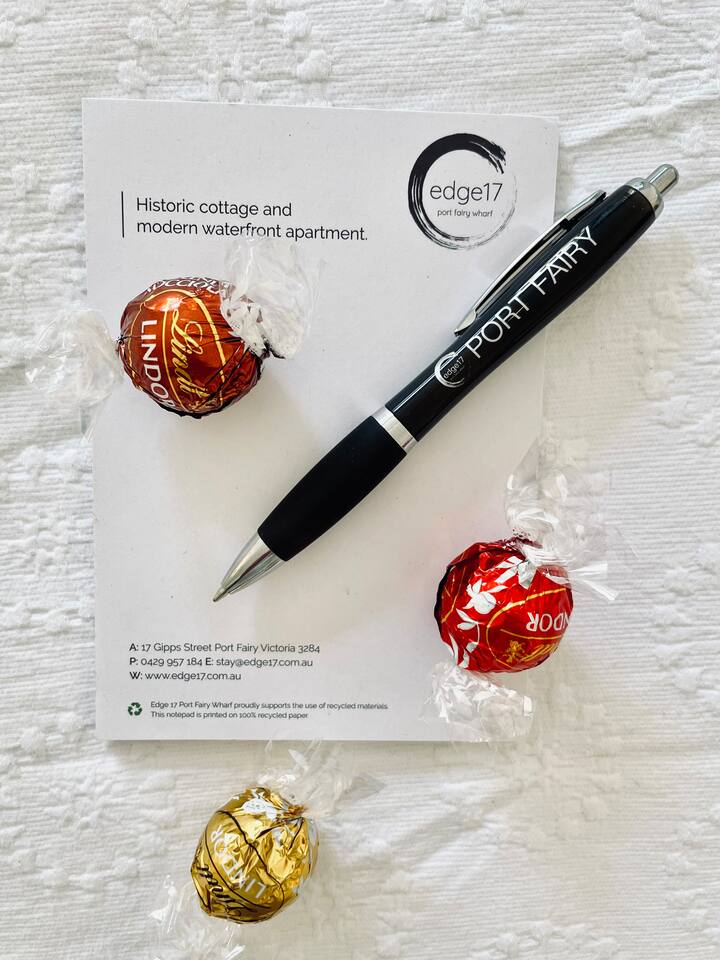 Search and Stay destination carousel image position 13