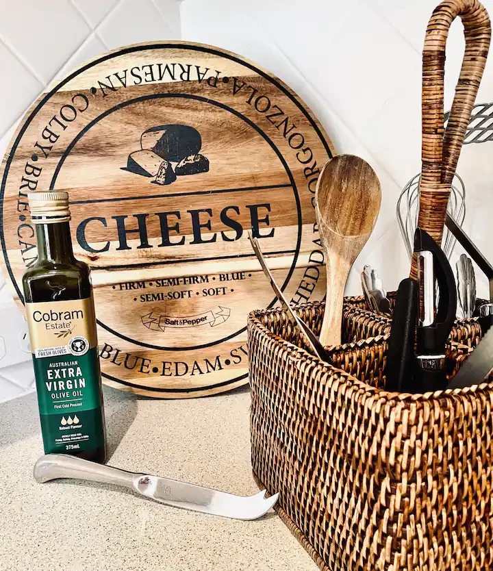 Search and Stay destination carousel image position 72