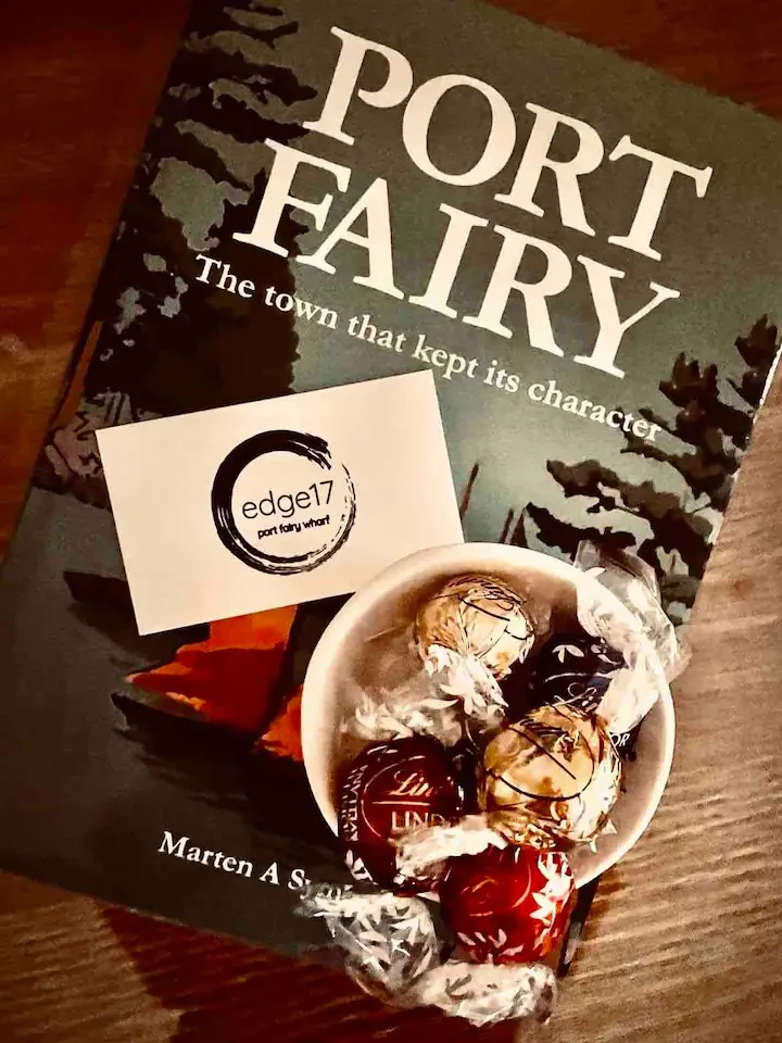 Search and Stay destination carousel image position 31