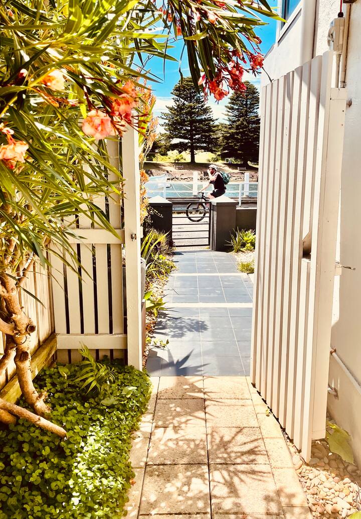 Search and Stay destination carousel image position 67