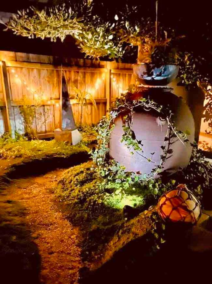 Search and Stay destination carousel image position 52