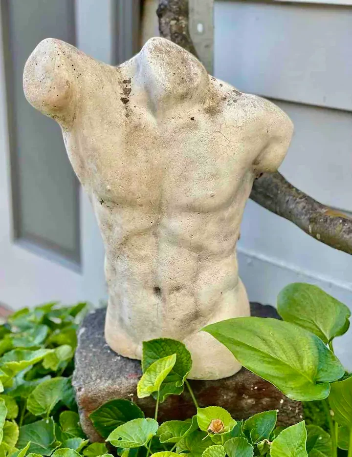 Search and Stay destination carousel image position 48