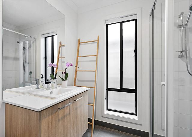 Search and Stay Pre Property, Wonderful Wiyn in 11 Wiyn Ave, Torquay VIC 3228, Australia. Gallery position 3