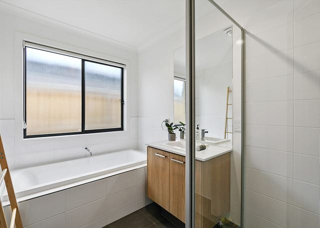 Search and Stay Pre Property, Wonderful Wiyn in 11 Wiyn Ave, Torquay VIC 3228, Australia. Gallery position 2