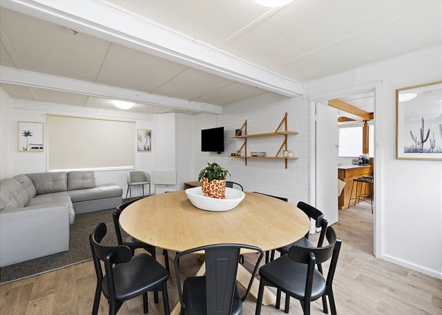 Search and Stay Pre Property, Cosy on Bell Street in 4 Bell St, Torquay VIC 3228, Australia. Gallery position 2